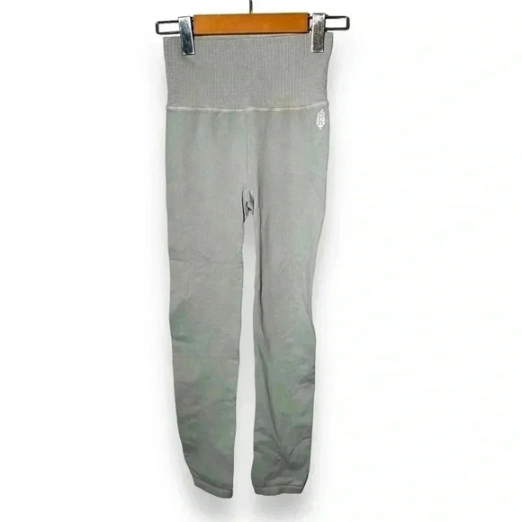 NWOT FREE PEOPLE  Good Karma Yoga Leggings XS/S - Picture 3 of 8